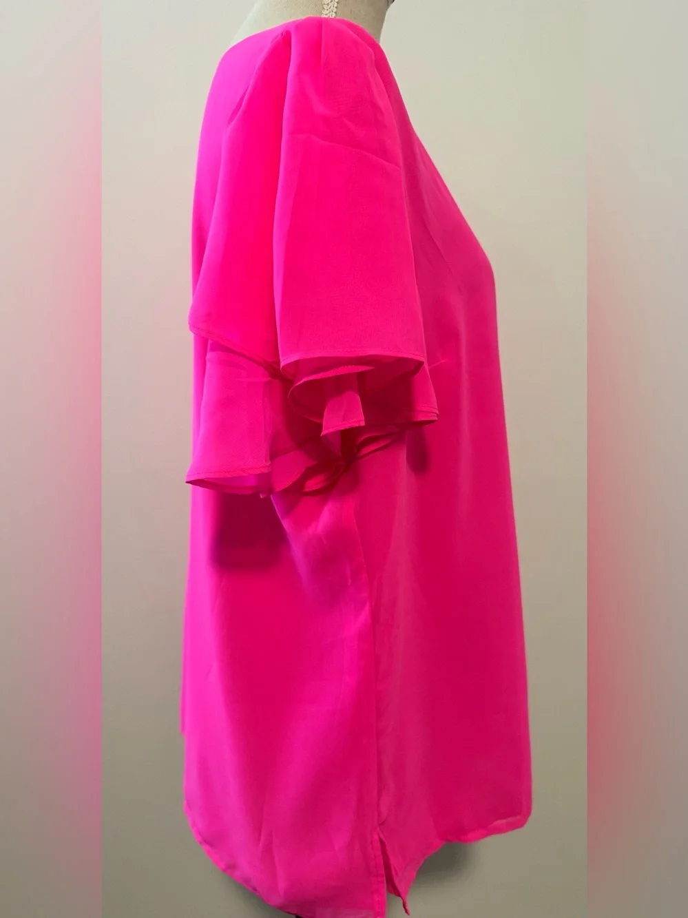 Vince Camuto Hot Pink V-Neck Ruffle Sheer Short Sleeve Blouse L - Picture 12 of 14